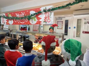 23 12 07 christmas lunch 11
