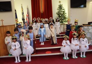 24 12 03 robins nativity 1