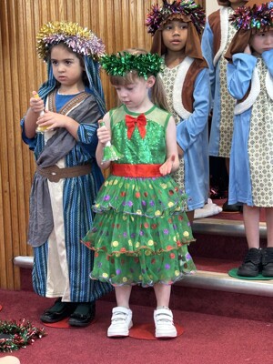 24 12 04 kingfishers nativity 24