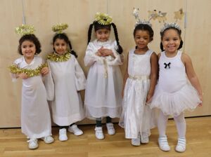 24 12 05 owls nativity 13