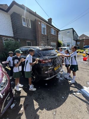 25 05 13 car washing 5