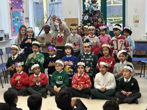 25 11 28 xmas assembly 2s