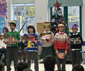 25 11 28 xmas assembly stack 5