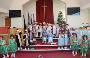 25 12 02 kingfishers nativity 5