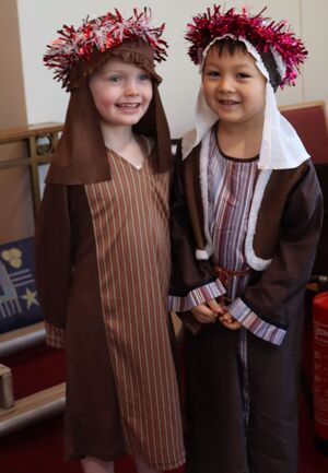 25 12 02 kingfishers nativity 7