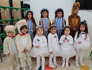 25 12 03 cygnets christmas assembly 2